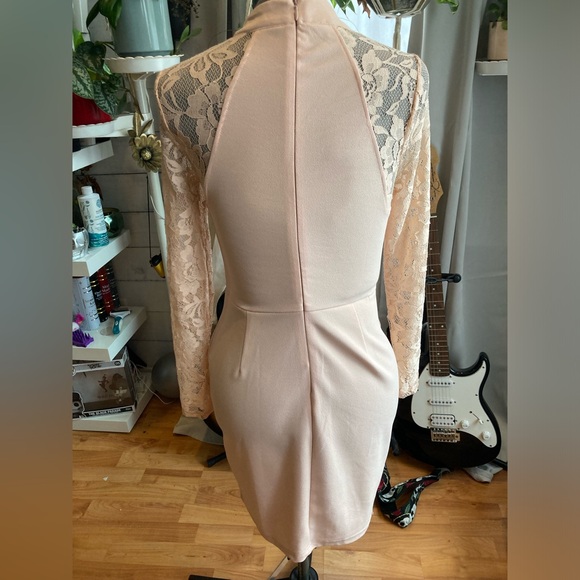 Peach lace bodycon Y2K dress - Picture 3 of 5